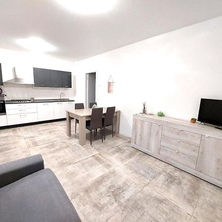 Sweet Mira Apartment ภายนอก รูปภาพ