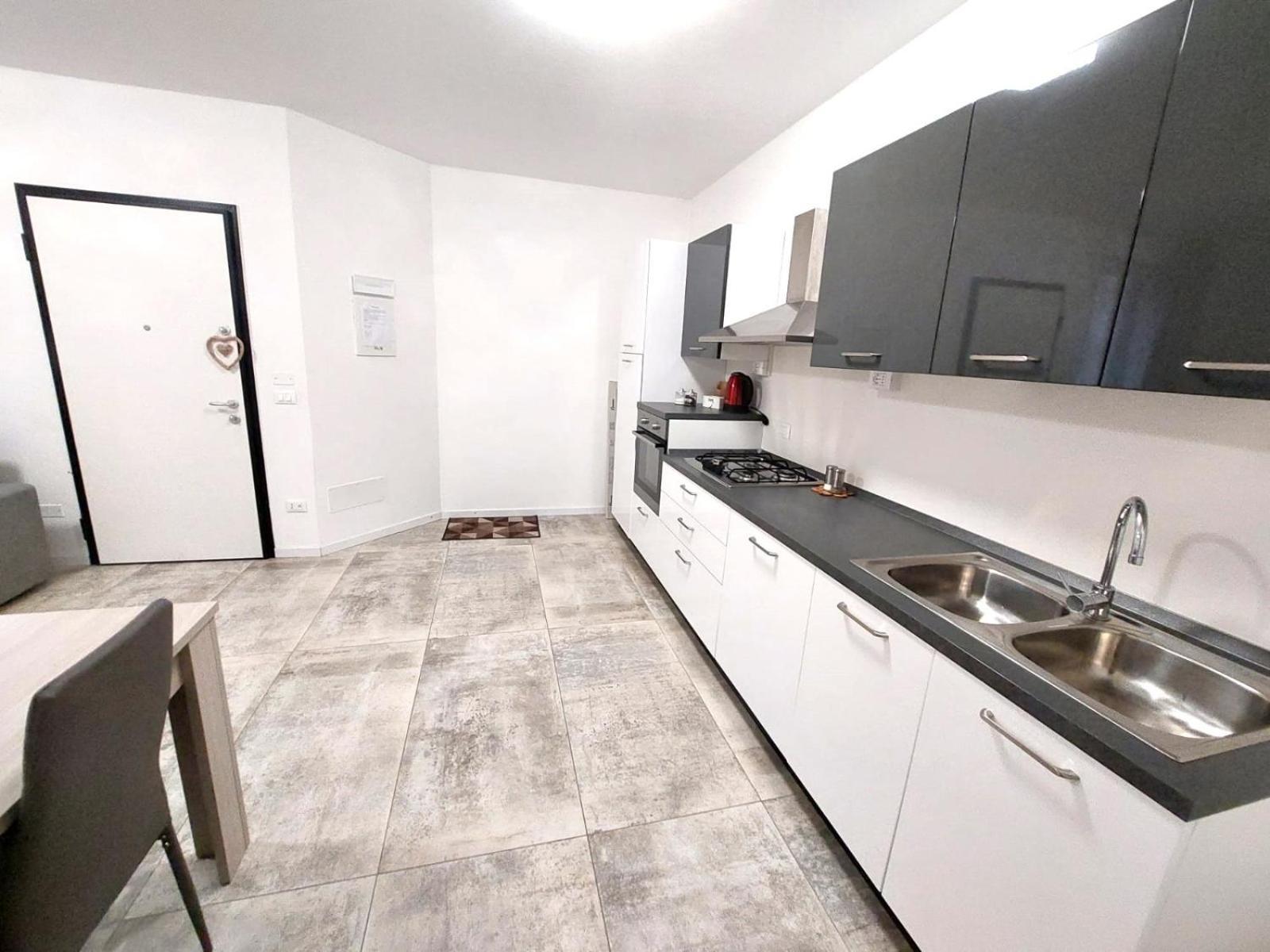 Sweet Mira Apartment ภายนอก รูปภาพ